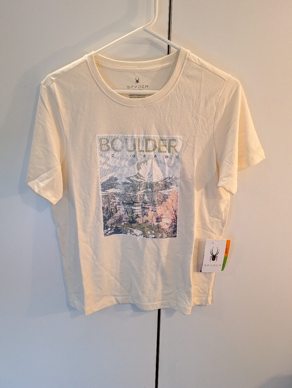 Spyder Women's Medium Cream Graphic 'Boulder Colorado' Scenic Tee NWT